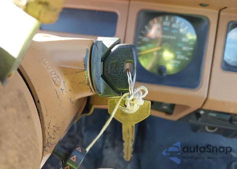 1995 Jeep Wrangler / Yj Sahara из США, поврежденный, VIN 1J4FY49S6SP275021